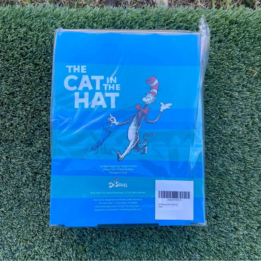 Dr. Seuss Cat In The Hat Pet Cat Toy Gift Set